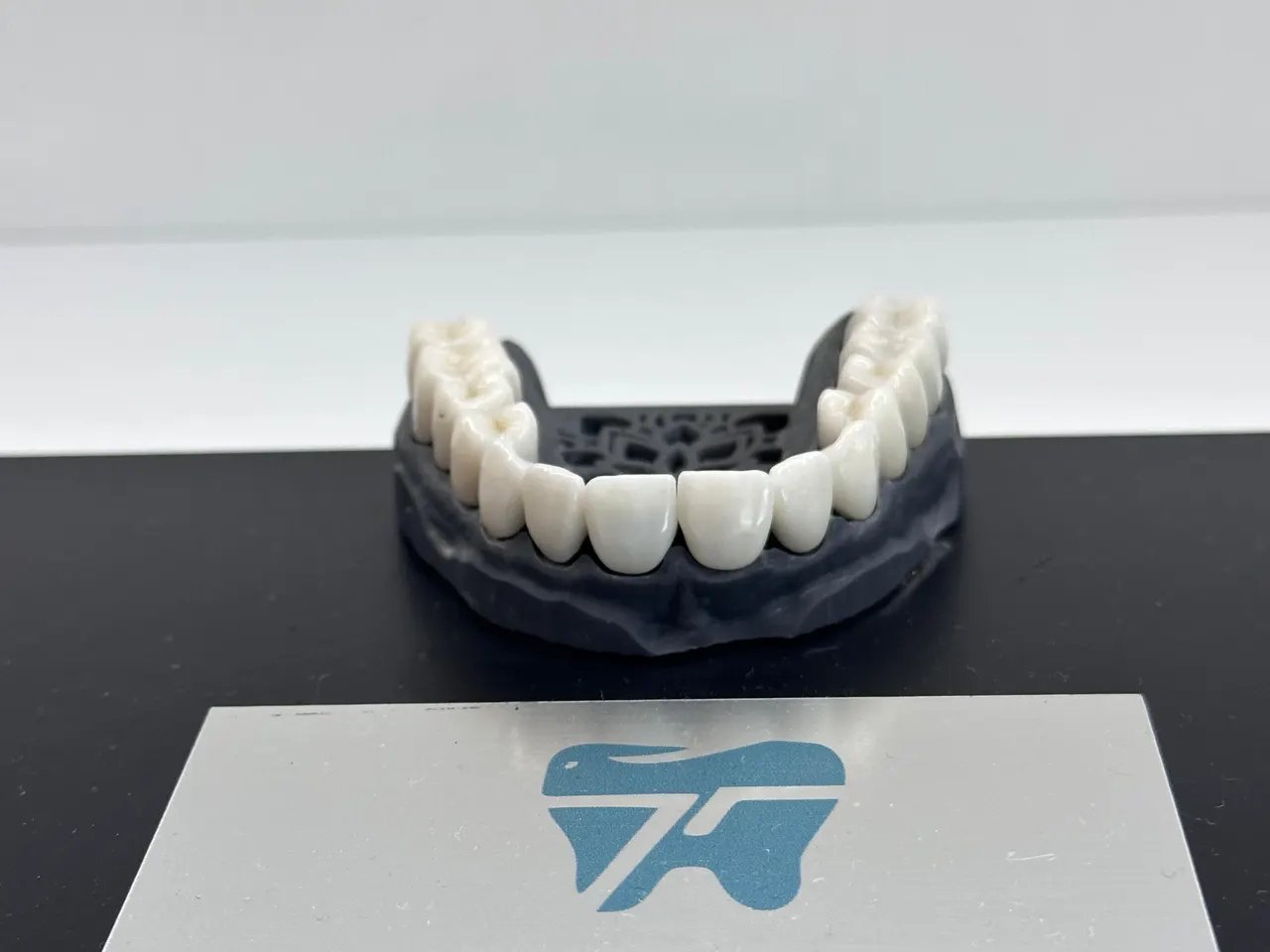 Zirconium Crowns